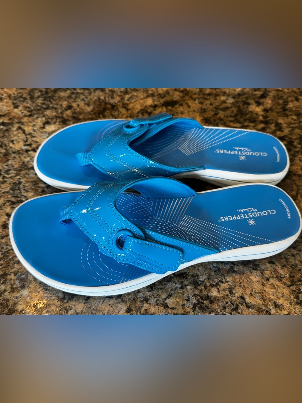 Clarks CloudSteppers Women's Breeze Reyna Flip Flops Bright Blue Size 8 Sandals
